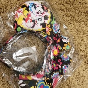 Headband shaped as mickey ears